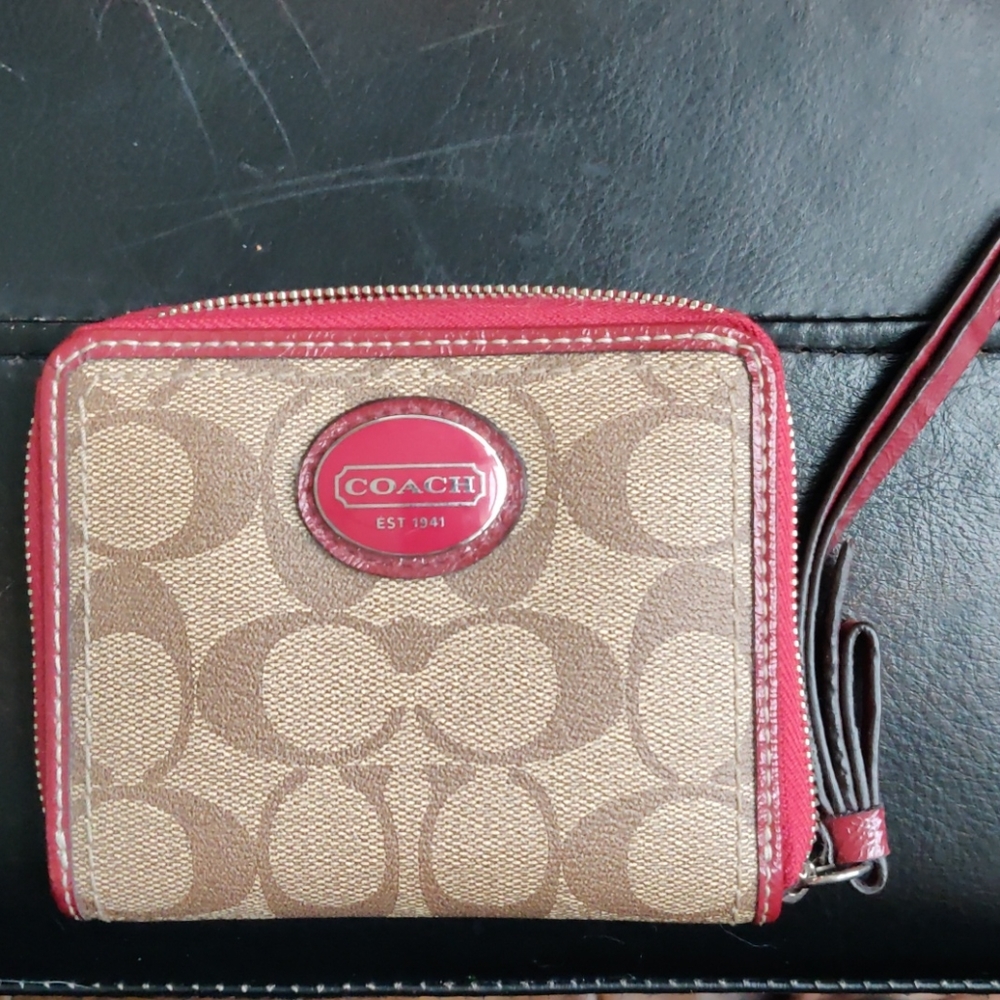 Coach signature Wristlet wallet